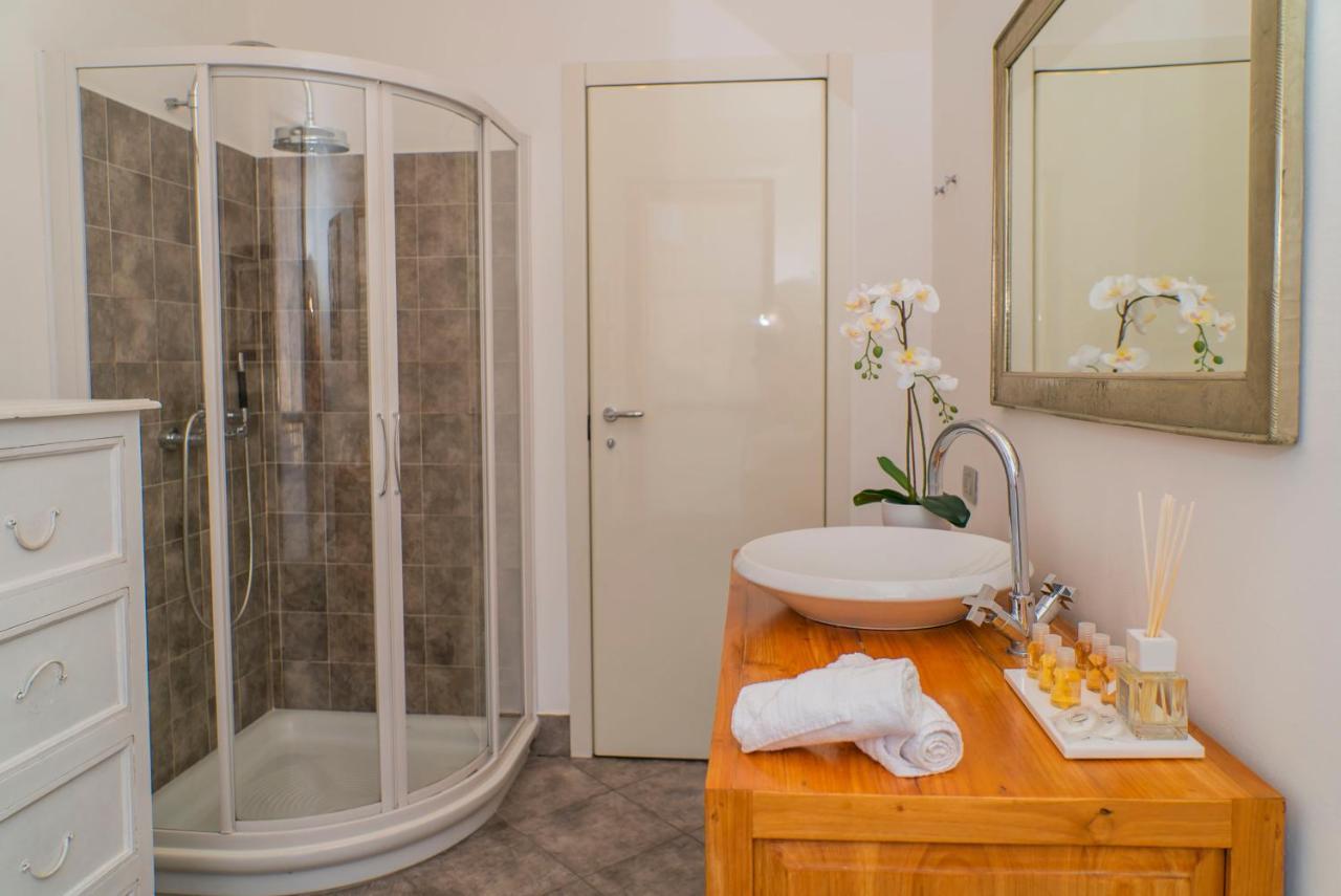 Trilocale Como Centro, Esclusivo 100 Mq Con 3 Balconi Ngoại thất bức ảnh